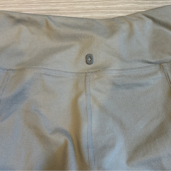 Figs Women’s Grey Performance Underscrub Legging with Pockets - Small - Picture 6 of 8
